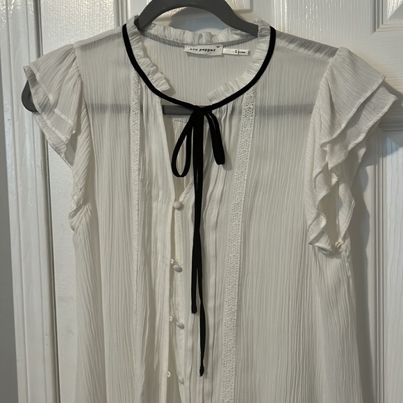 Women’s size small blouse - Picture 4 of 12